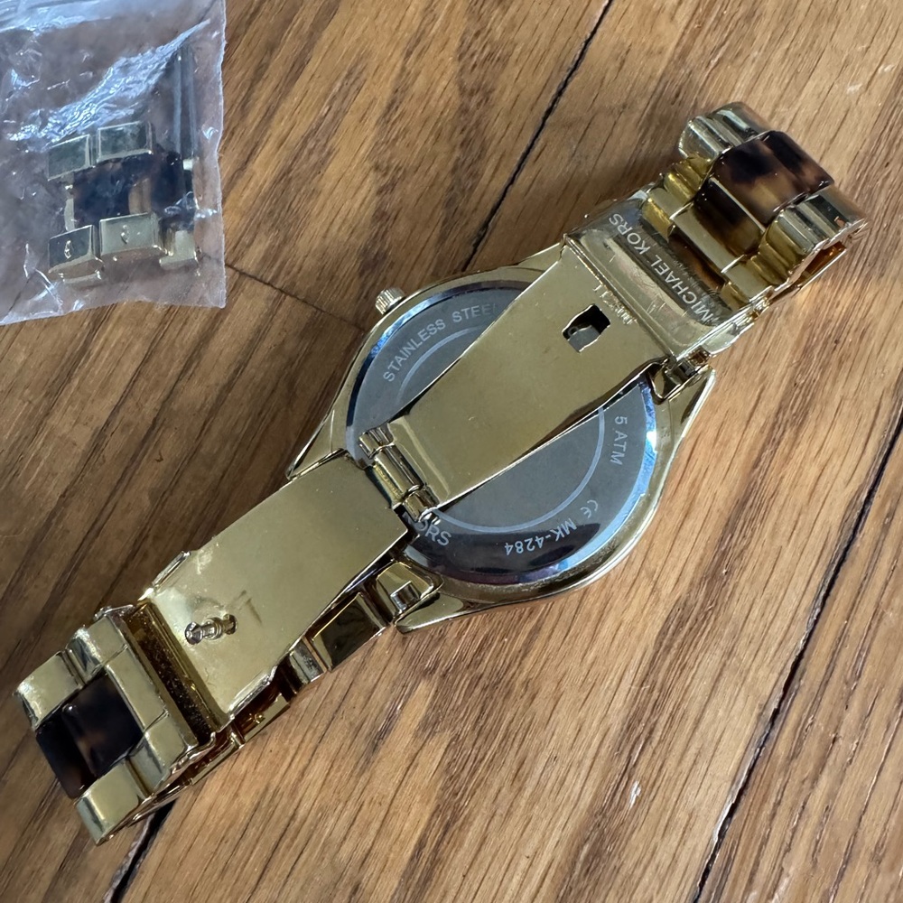 Michael Kors Men's Watch - Picture 5 of 6